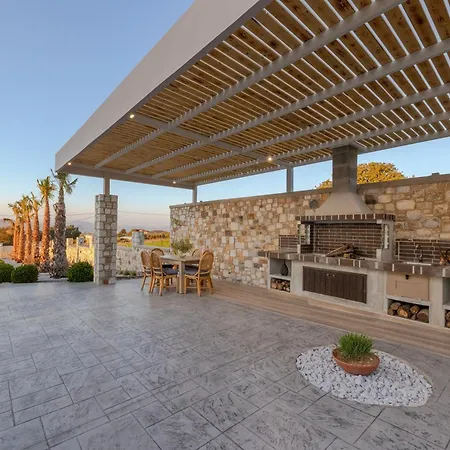 Villa Alkis Dream With Jacuzzi