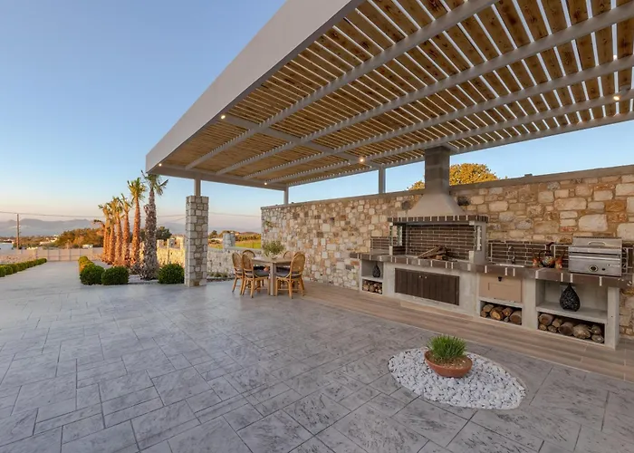 Villa Alkis Dream With Jacuzzi