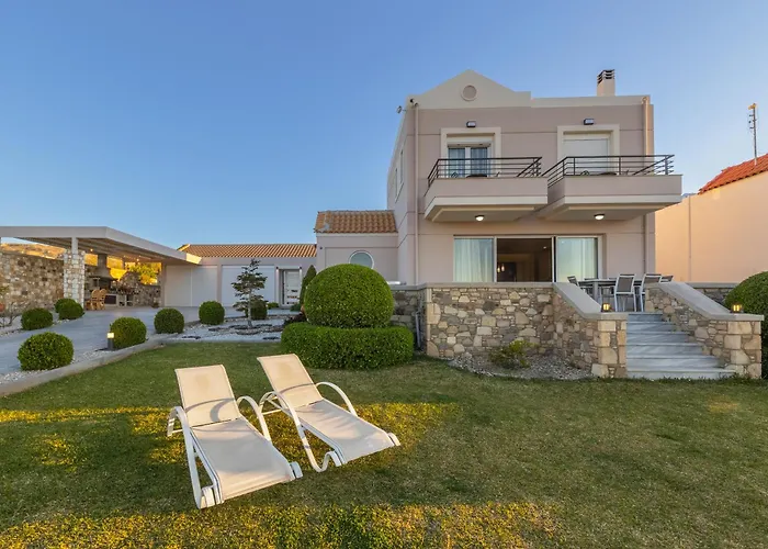 Villa Alkis Dream With Jacuzzi