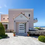 Villa Alkis Dream With Jacuzzi *