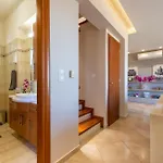 Villa Alkis Dream With Jacuzzi *