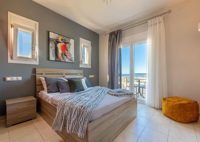 Villa Alkis Dream With Jacuzzi