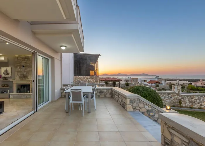 Alkis Dream With Jacuzzi Villa