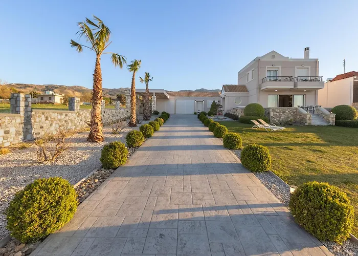 Villa Alkis Dream With Jacuzzi *